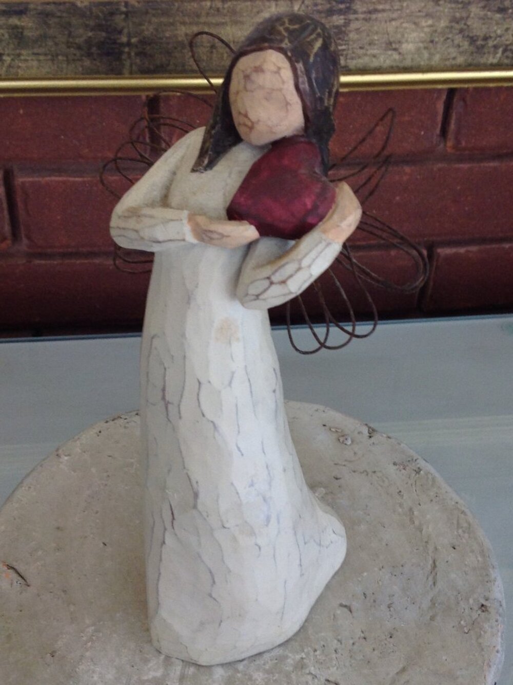 Willow Tree Figurine "Angel of the Heart"